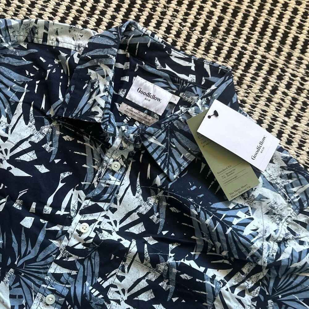 Goodfellow Size Large Blue leaf print button up Hawaiian shirt NWT - Picture 7 of 7